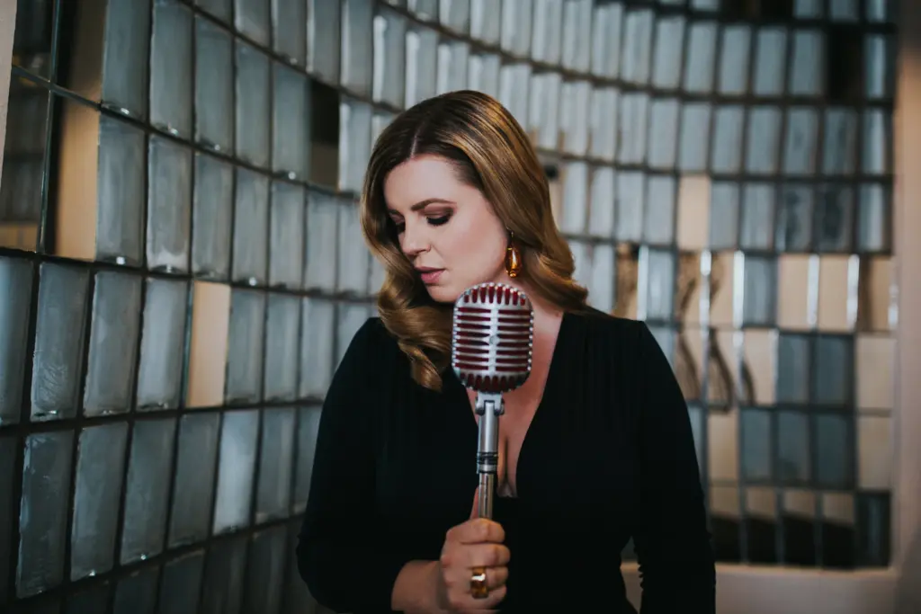 Simone Kopmajer photographed by Tinksi